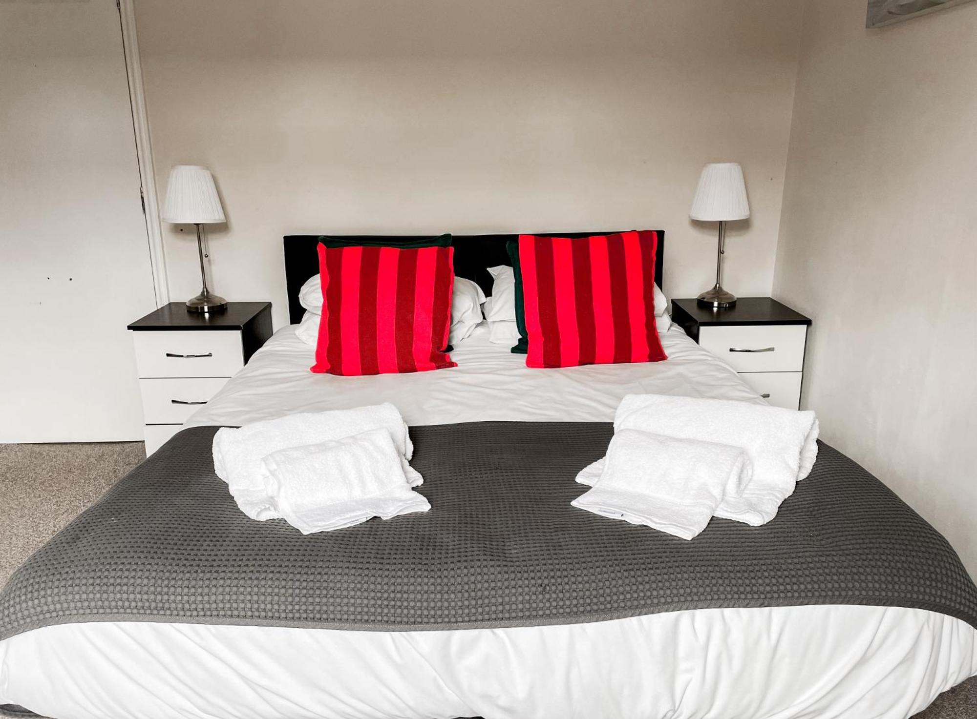 The Victoria - Quaint Victorian With Free Parking *