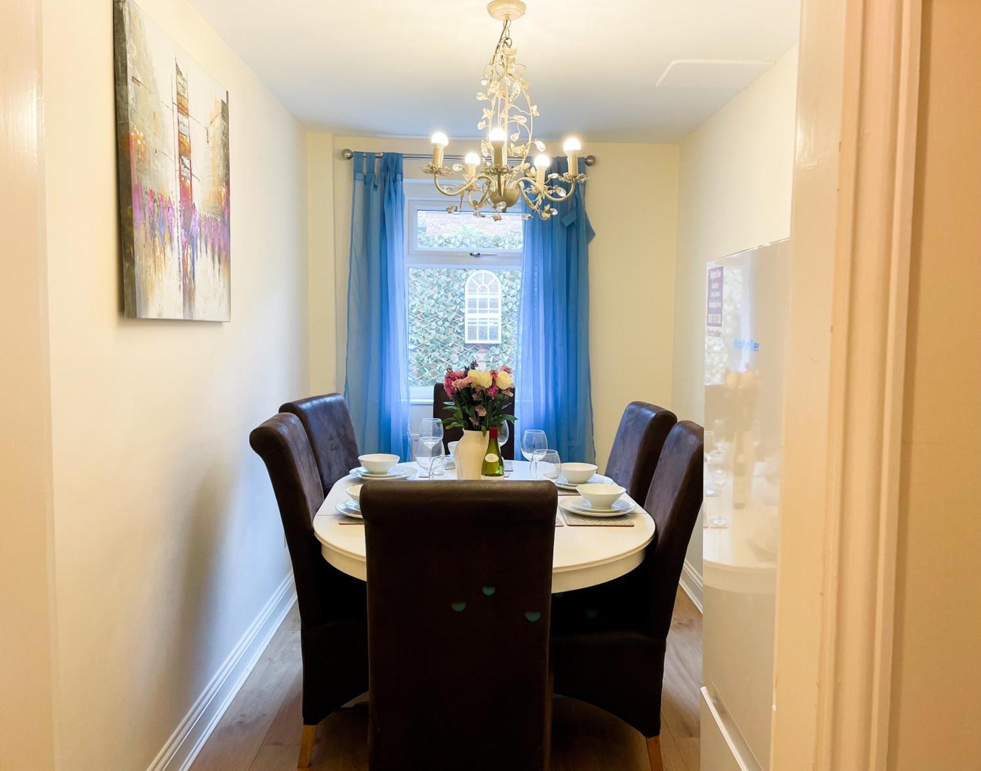 The Victoria - Quaint Victorian With Free Parking Апартаменты