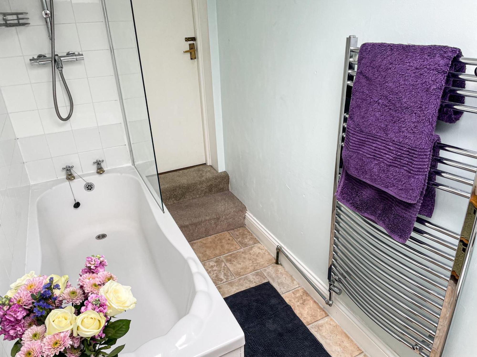 Апартаменты The Victoria - Quaint Victorian With Free Parking